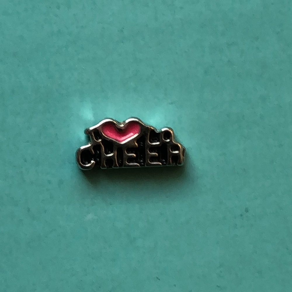 Cheer Charm‎